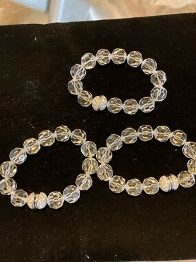 Crystal Bead Stretch Bracelet – Clear
